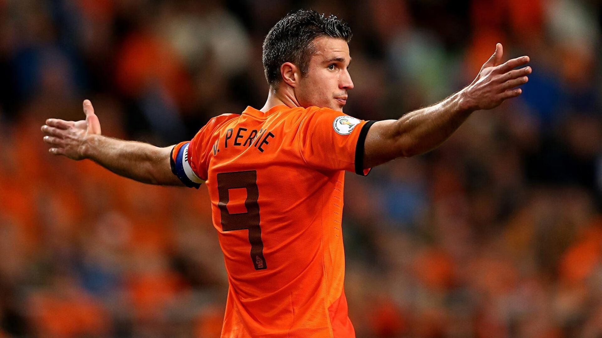 -新兴足球联赛崛起，挑战传统强队格局，新兴足球俱乐部